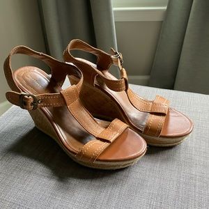 Hush Puppies Leather Platform Sandal size 11